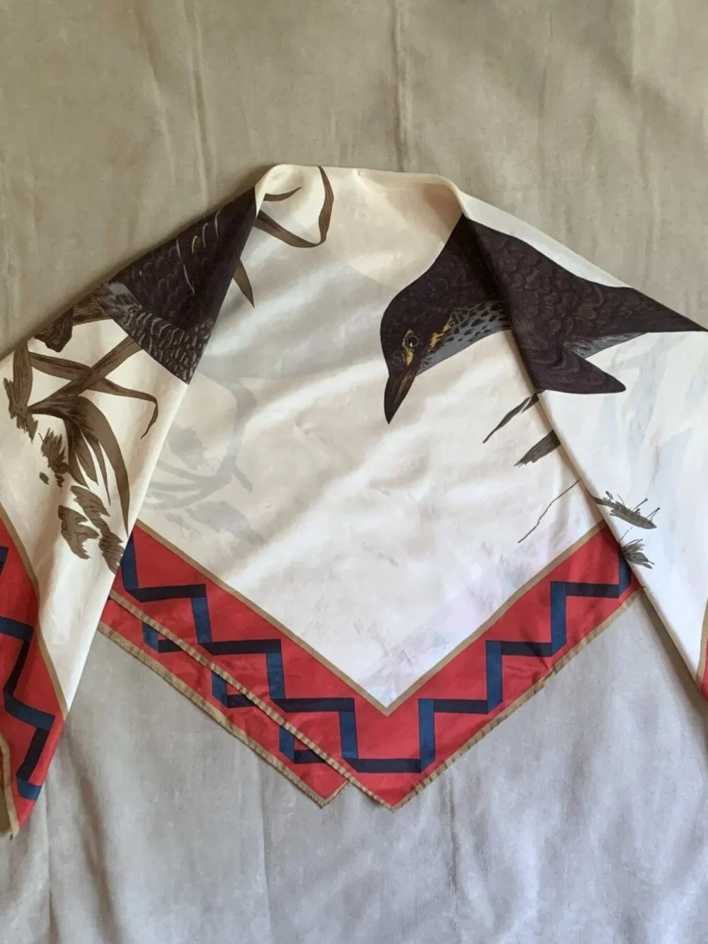 Vintage Perry Ellis Silk Scarf 31” Square Rolled Hem Bird Design - Picture 7 of 10